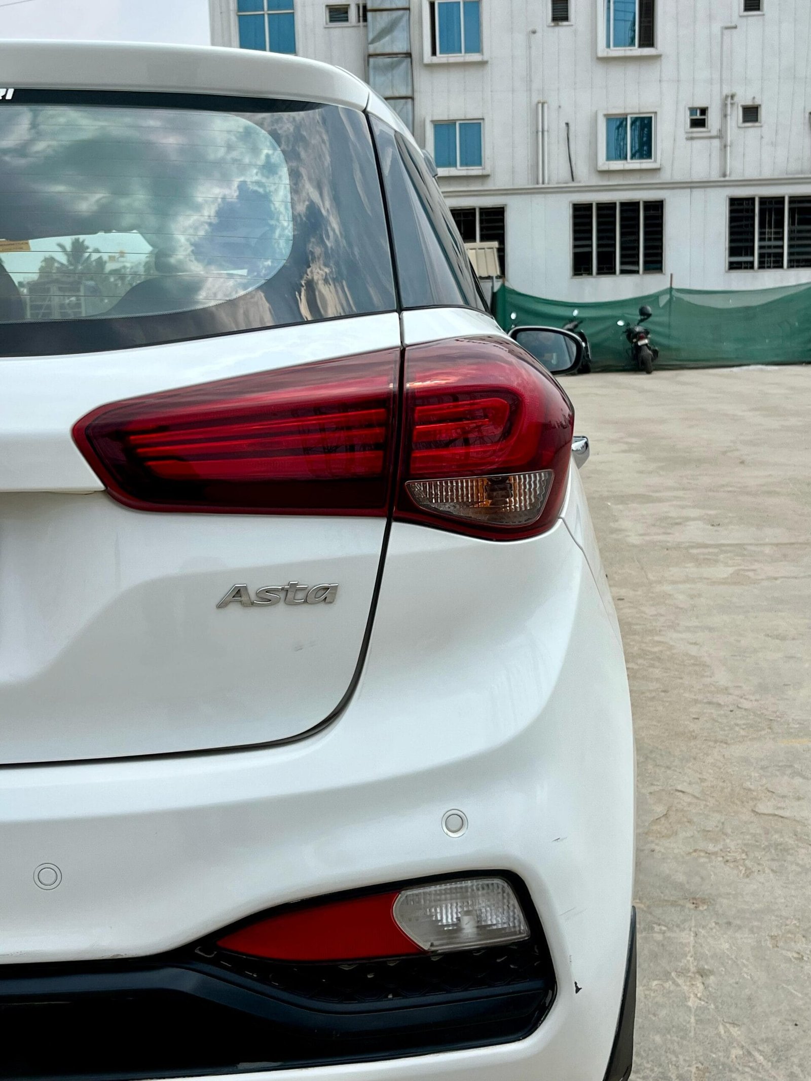Hyundai i20 Asta CRDI 2018 – Well-Maintained Diesel Hatchback