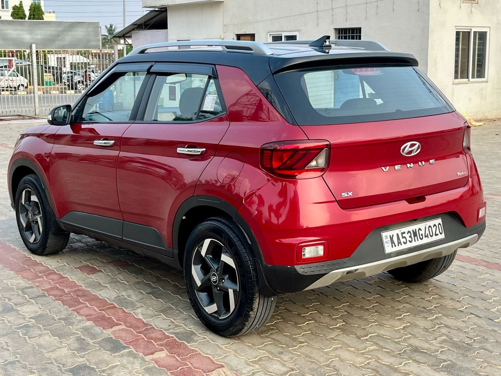 Hyundai Venue 1.0 Turbo GDI DCT SX+ – Top Car For Sale