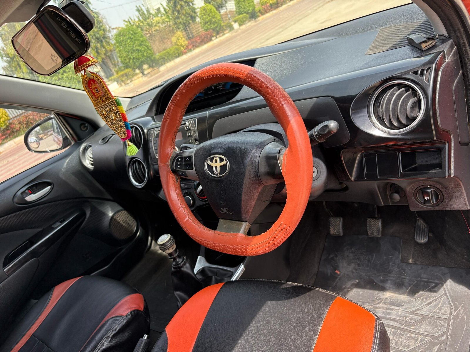 Toyota Etios Cross VD 2014 – Best Used Car