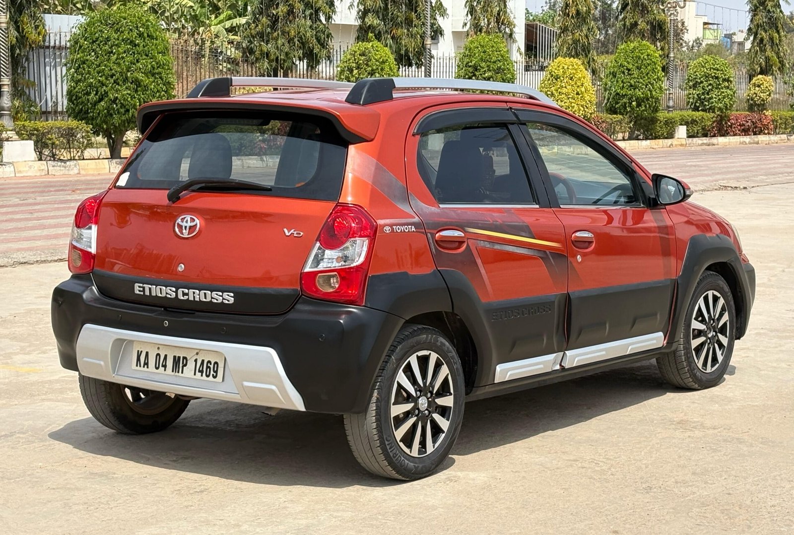 Toyota Etios Cross VD 2014 – Best Used Car