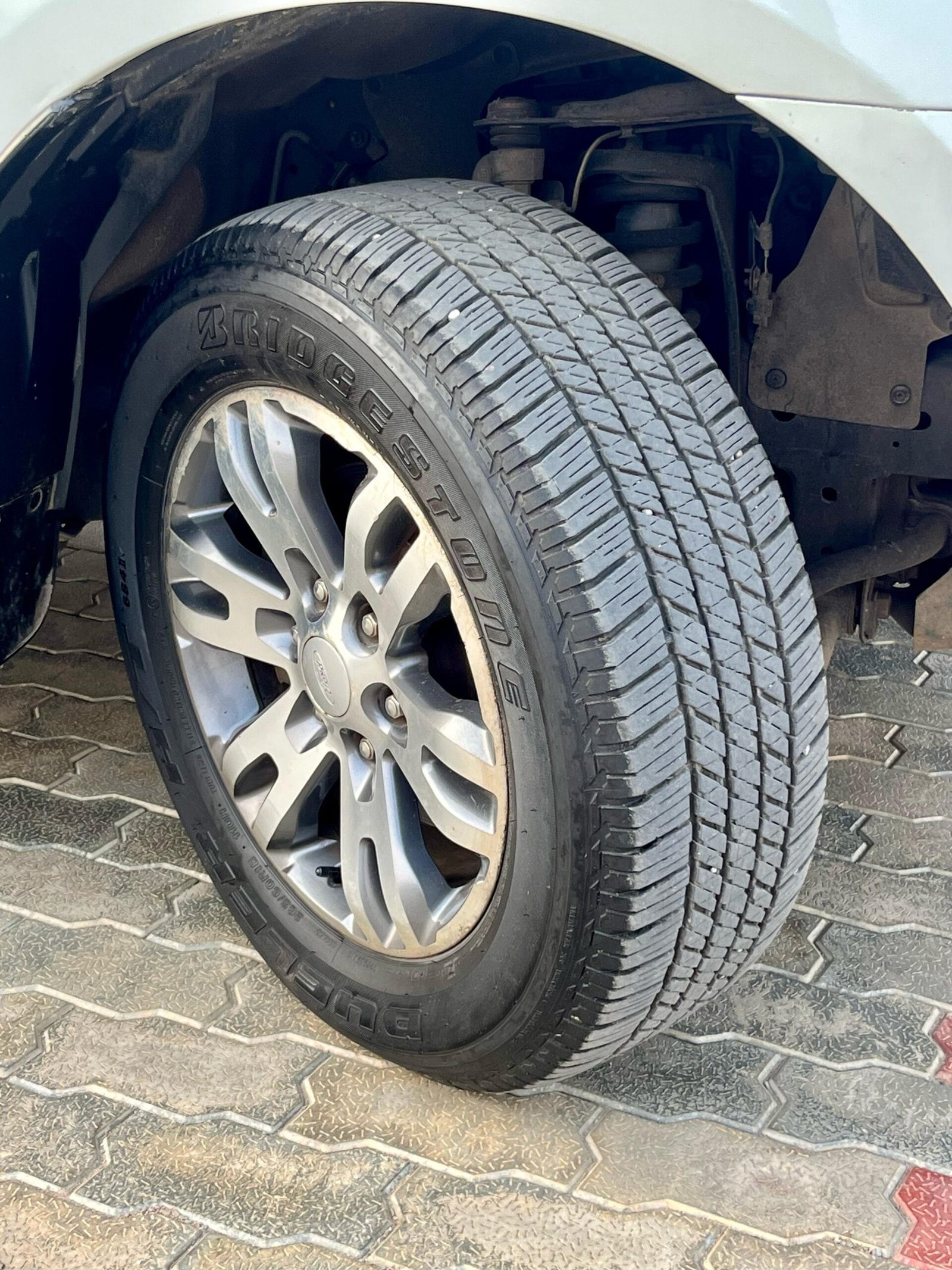 Ford Endeavour 2.2 Titanium AT 2018