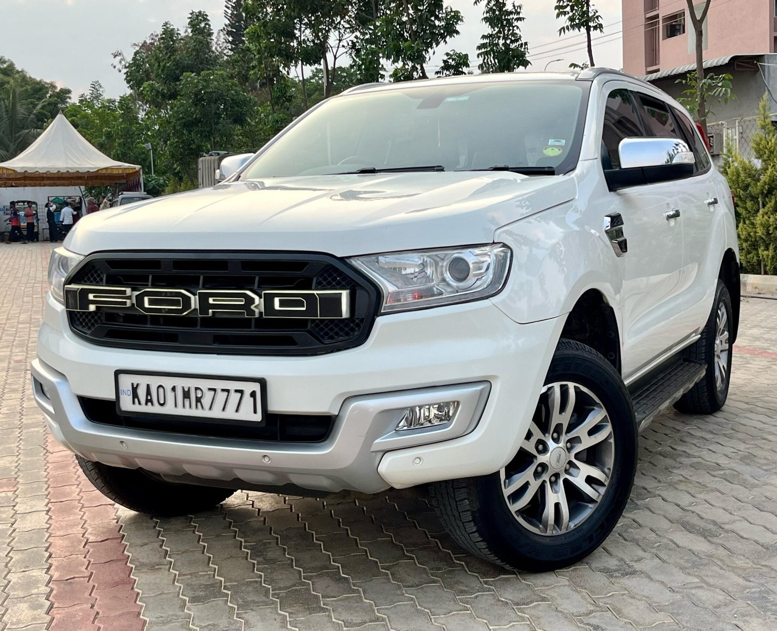 Ford Endeavour 2.2 Titanium AT 2018