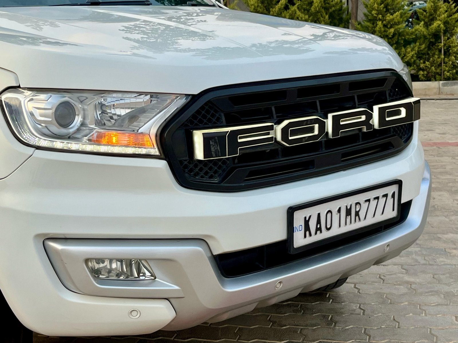 Ford Endeavour 2.2 Titanium AT 2018