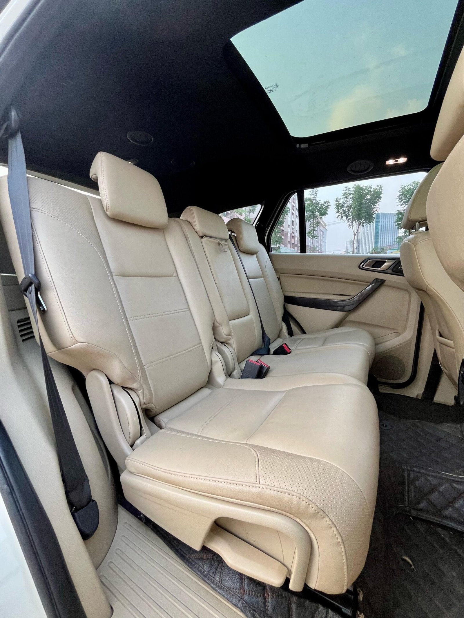 Ford Endeavour 2.2 Titanium AT 2018