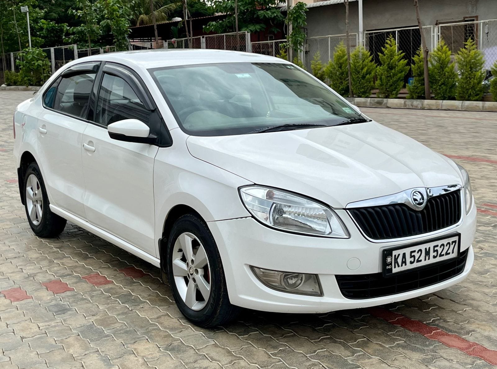 Skoda Rapid Ambition Diesel – 2015