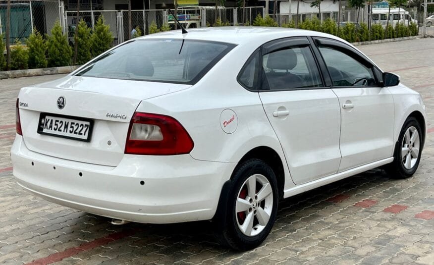 Skoda Rapid Ambition Diesel – 2015