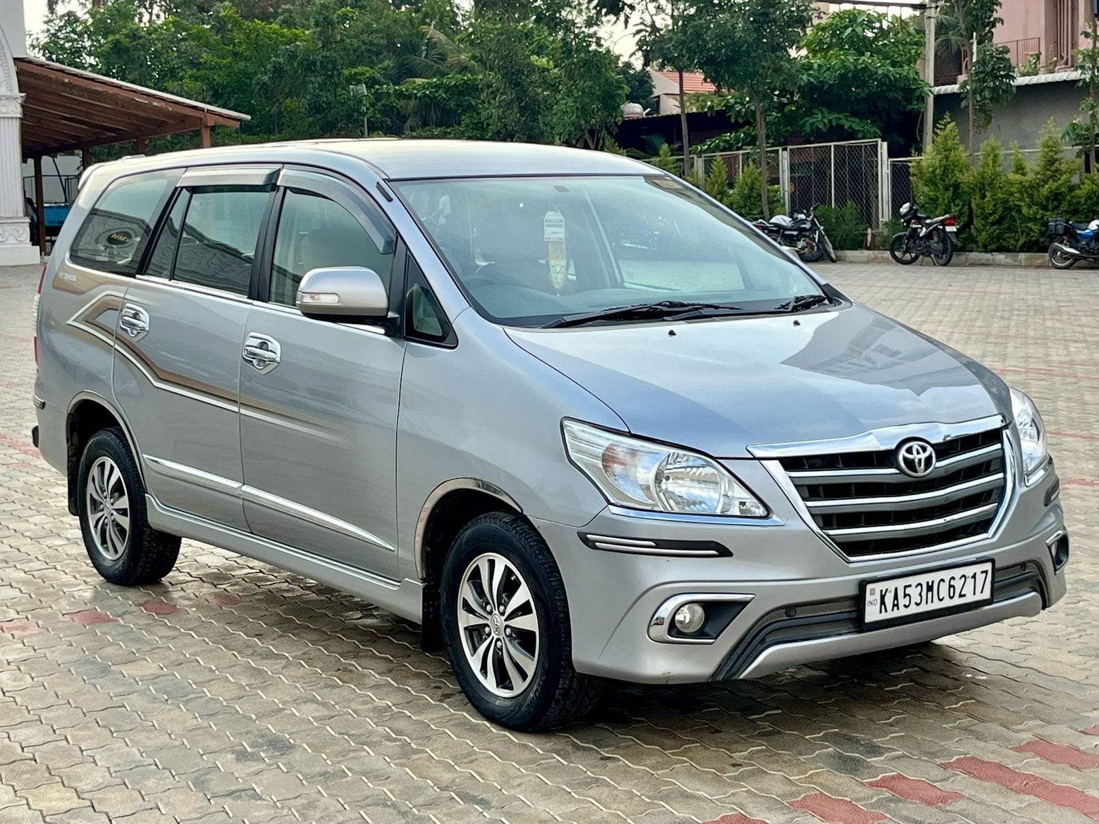 Well-Maintained 2015 Toyota Innova 2.5 V Diesel