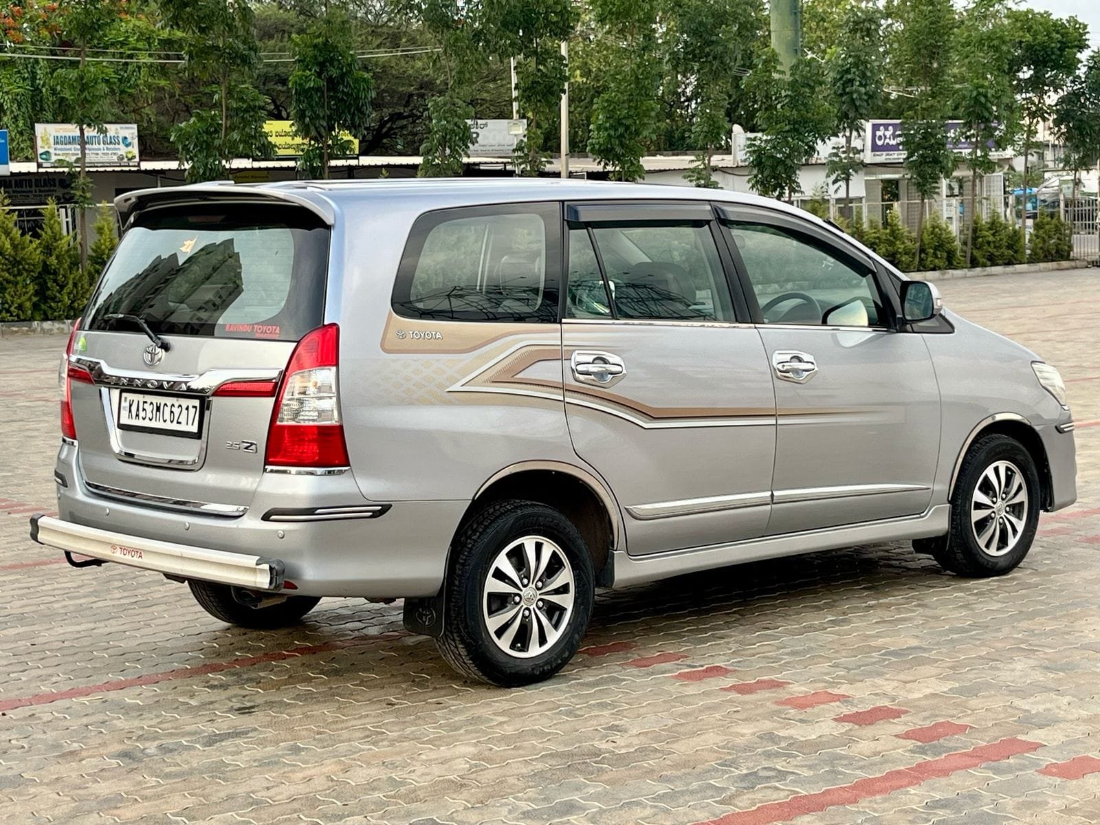 Well-Maintained 2015 Toyota Innova 2.5 V Diesel