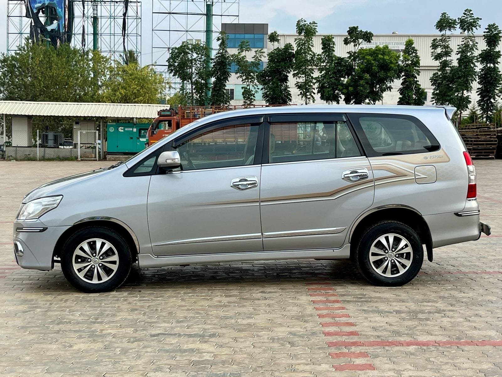 Well-Maintained 2015 Toyota Innova 2.5 V Diesel