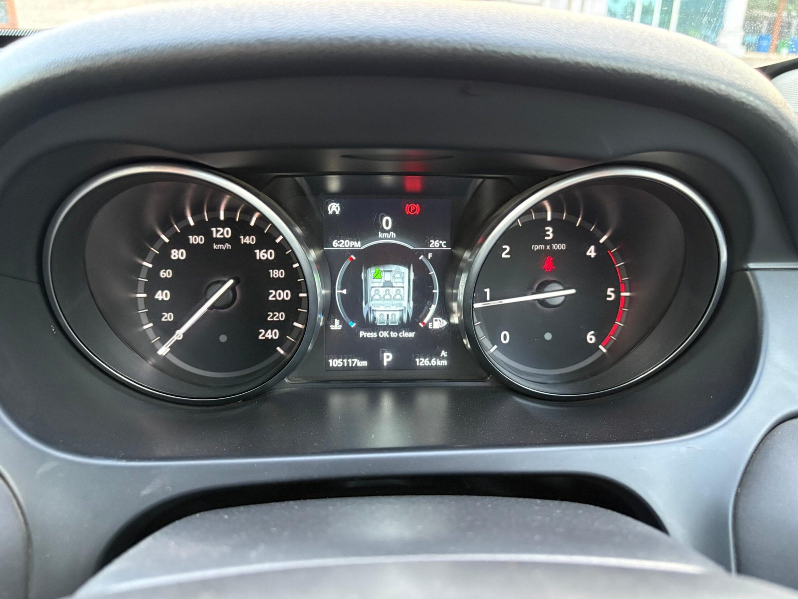 Land Rover Discovery Sport 2.0 – Best Luxury Car