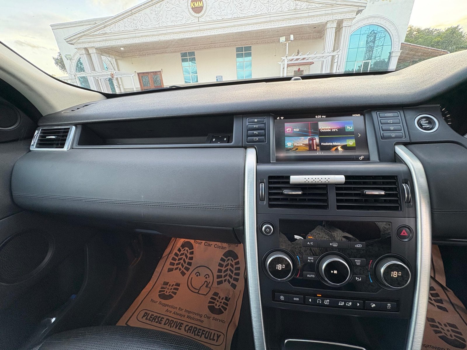 Land Rover Discovery Sport 2.0 – Best Luxury Car