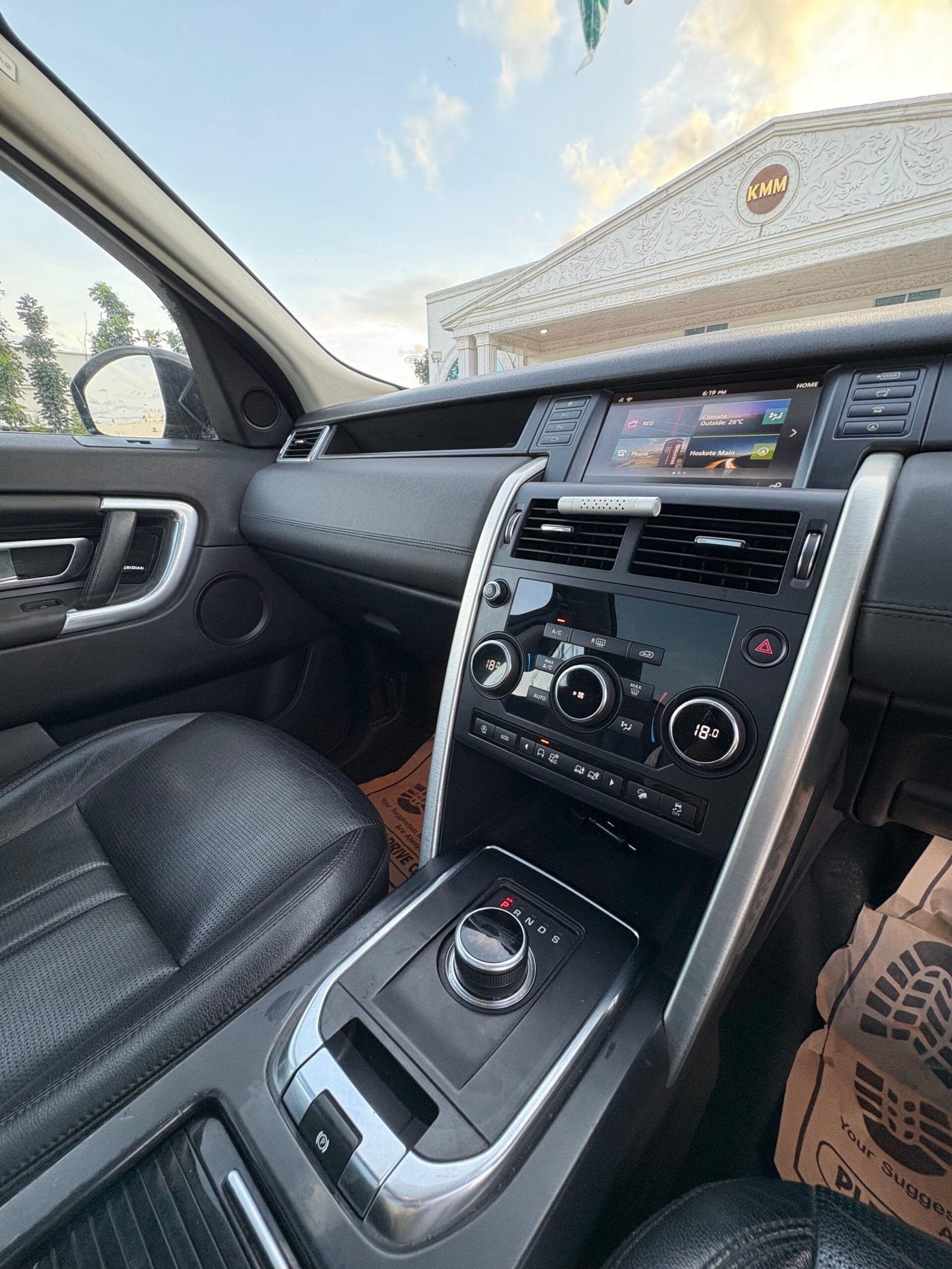 Land Rover Discovery Sport 2.0 – Best Luxury Car