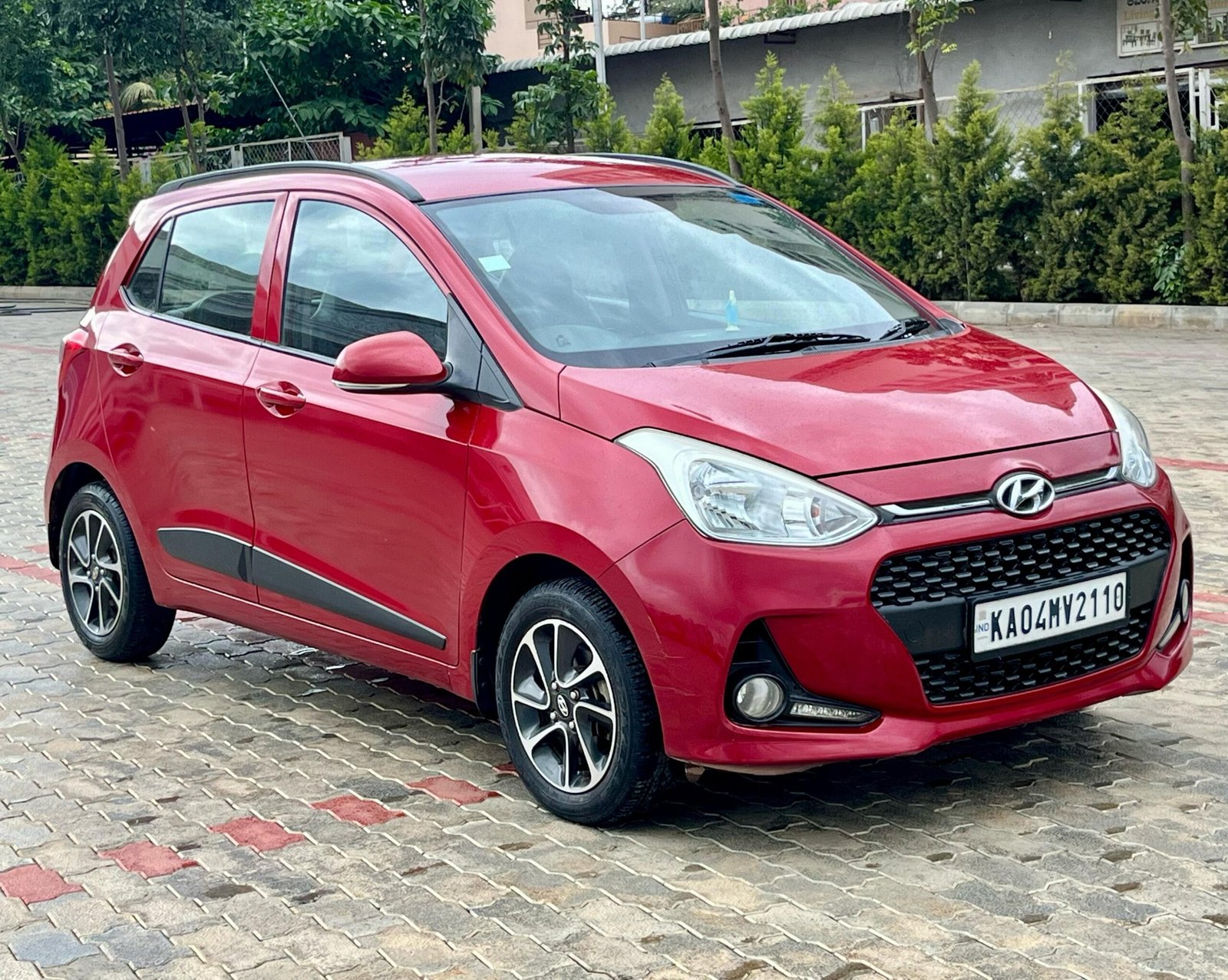 Hyundai Grand i10 Sportz (O)