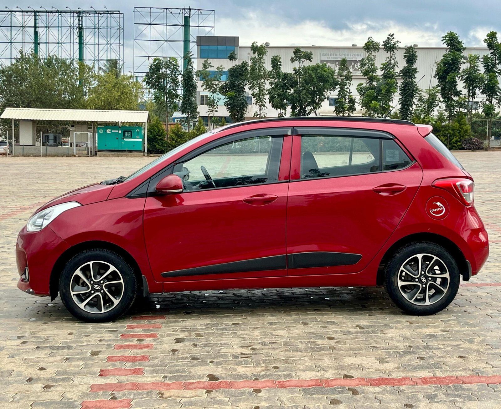 Hyundai Grand i10 Sportz (O) AT