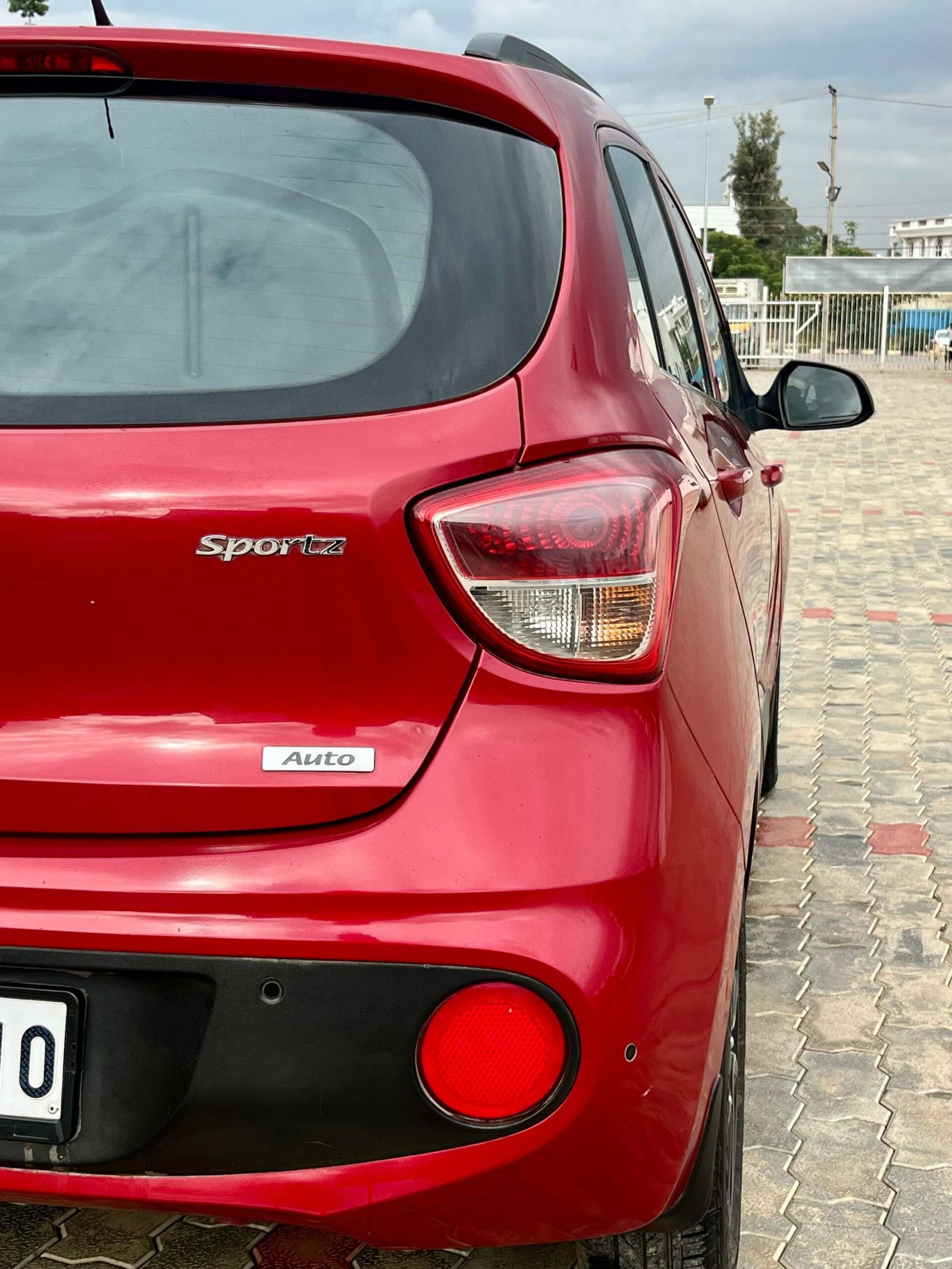 Hyundai Grand i10 Sportz (O) AT