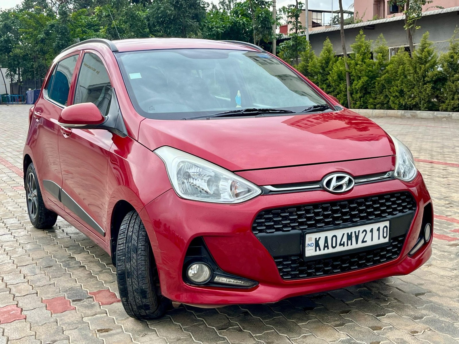 Hyundai Grand i10 Sportz (O) AT