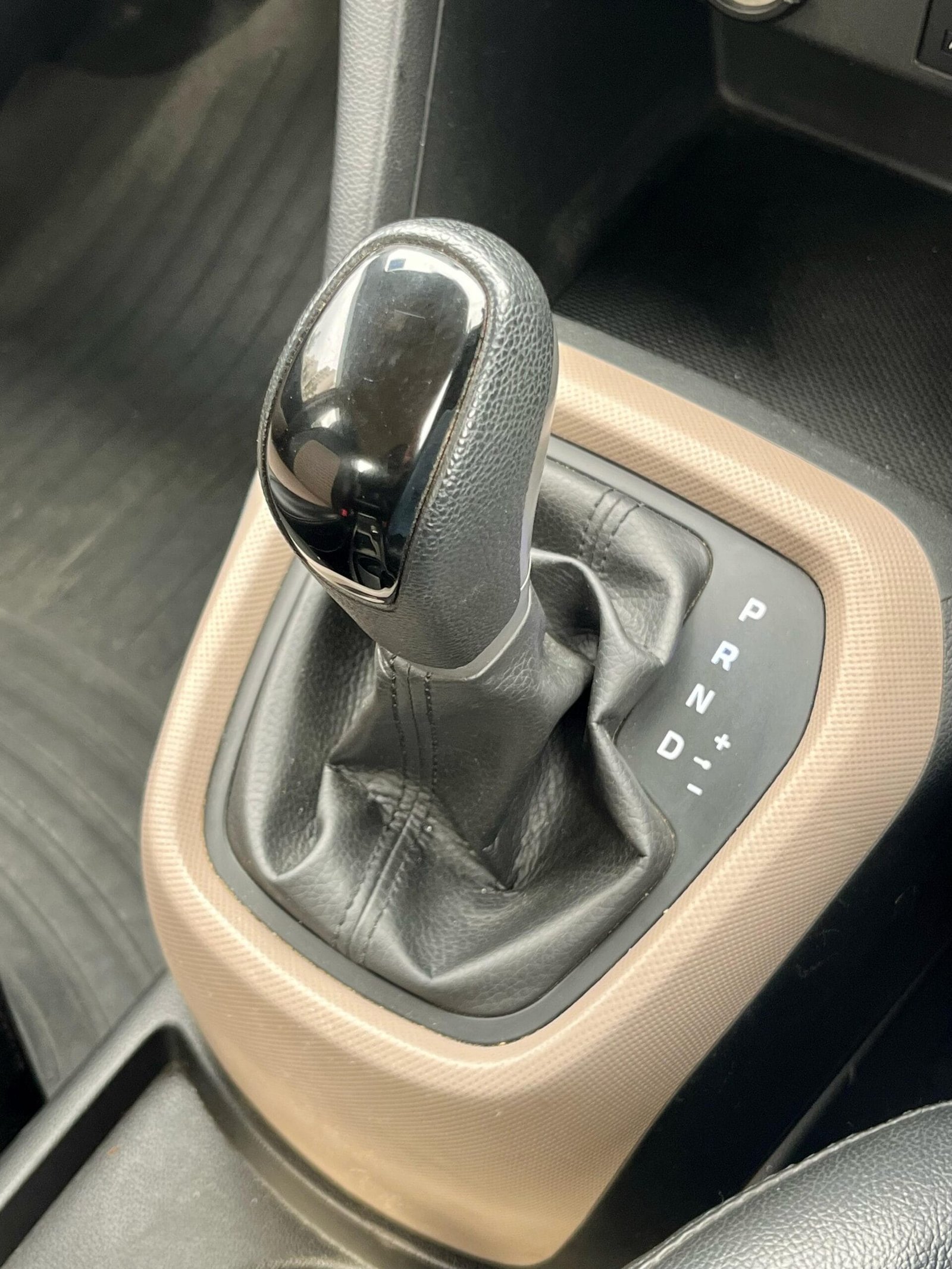 Hyundai Grand i10 Sportz (O) AT