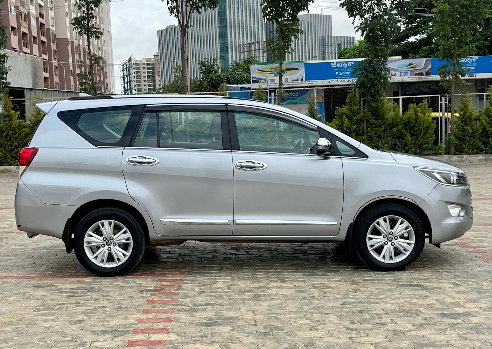 Toyota Innova Crysta 2.8 Z Automatic 2017