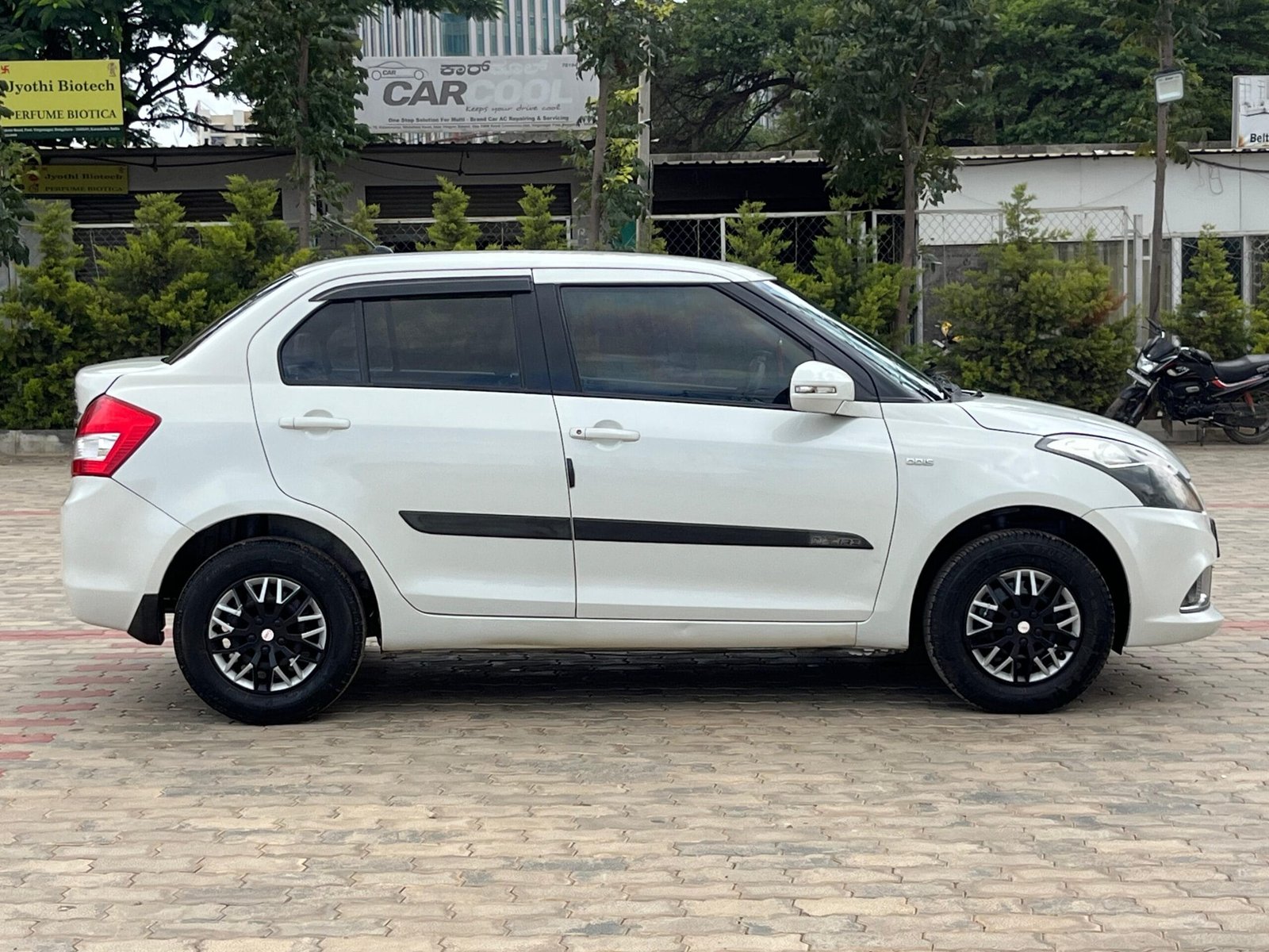 2015 Maruti Suzuki Swift Dzire VDI for Sale