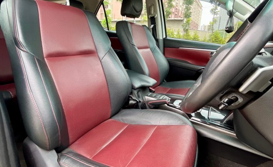 Toyota Fortuner Legender (AT)