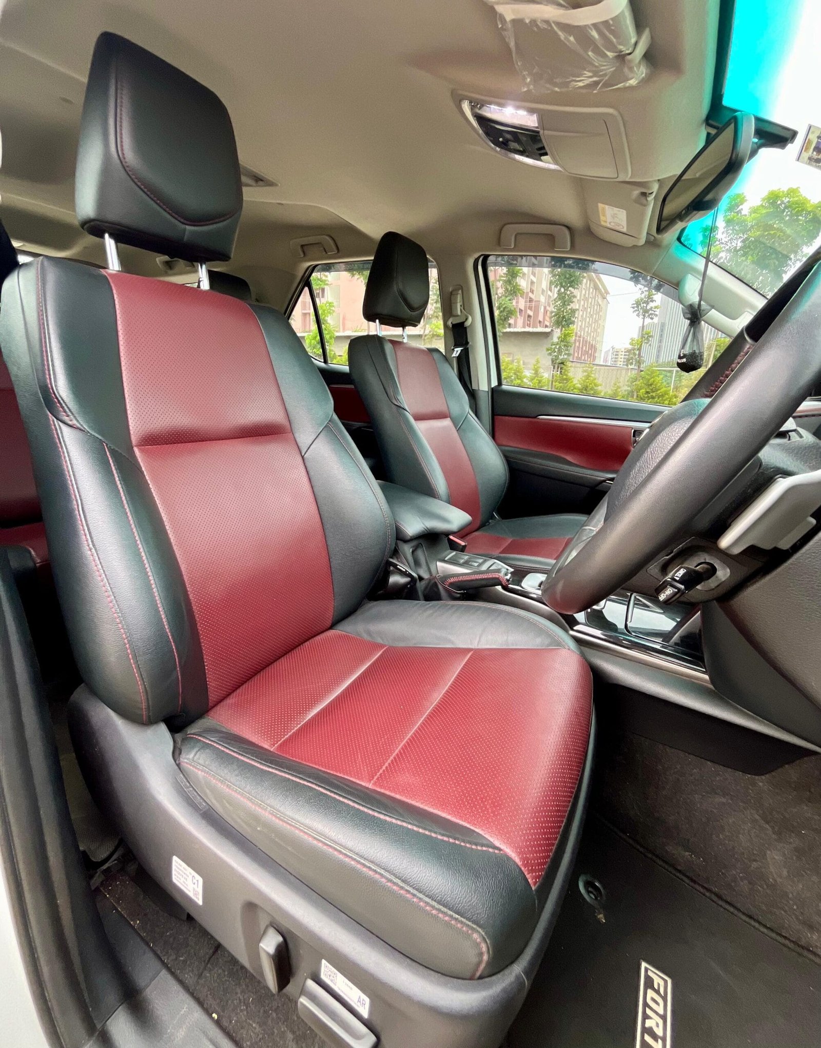 Toyota Fortuner Legender (AT)