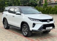 Toyota Fortuner Legender AT 2024 – Premium