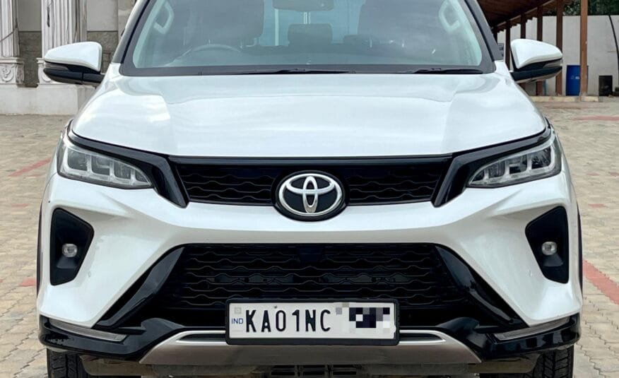 Toyota Fortuner Legender AT 2024 – Premium
