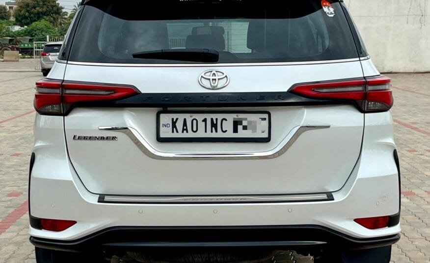Toyota Fortuner Legender AT 2024 – Premium