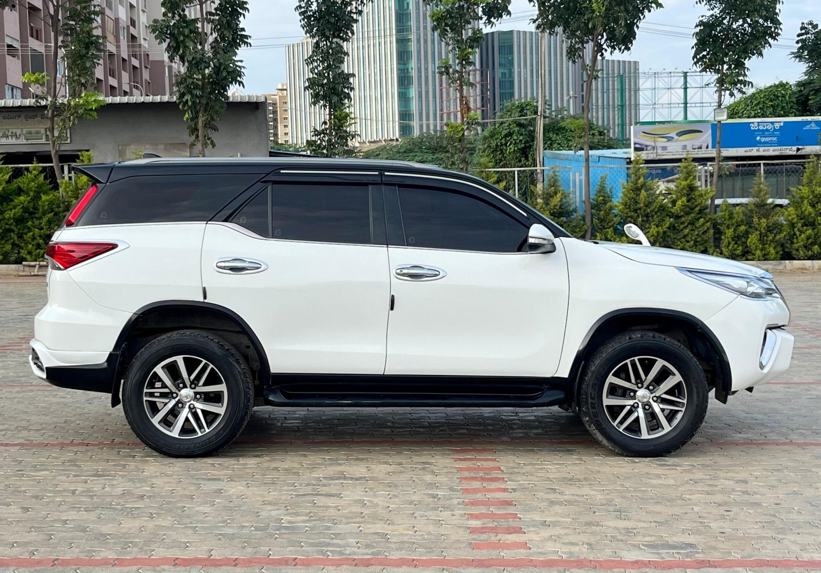 Toyota Fortuner Sigma 4 4×4 2017 – A Powerful SUV