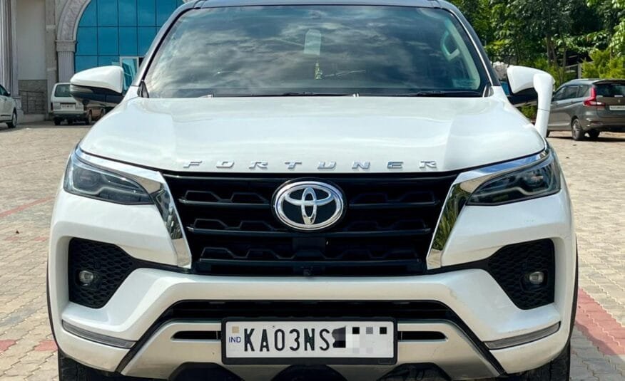 Toyota Fortuner MT
