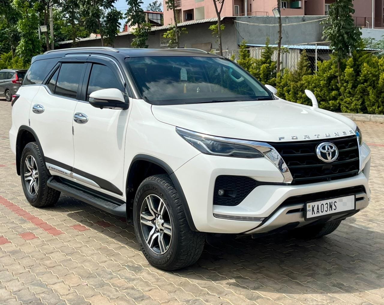 Toyota Fortuner MT 4×2 – A Symbol of Power