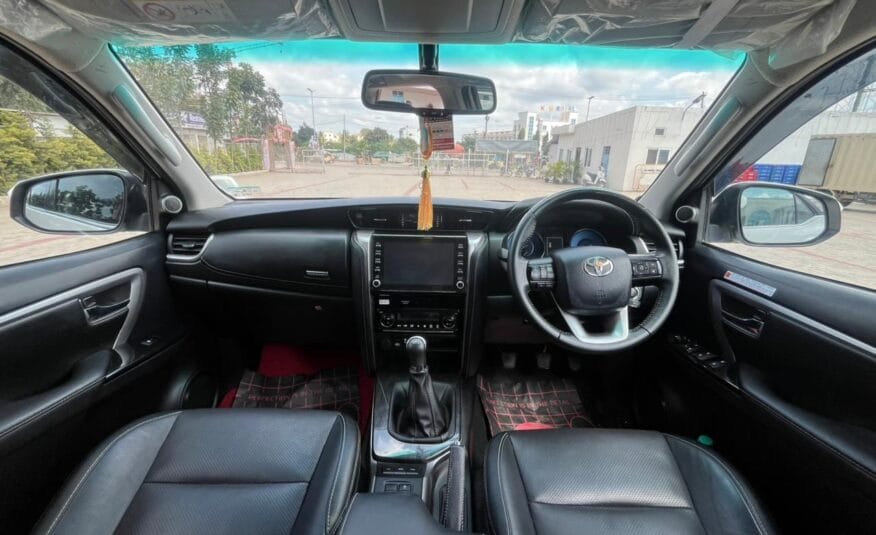Toyota Fortuner MT 4×2 – A Symbol of Power