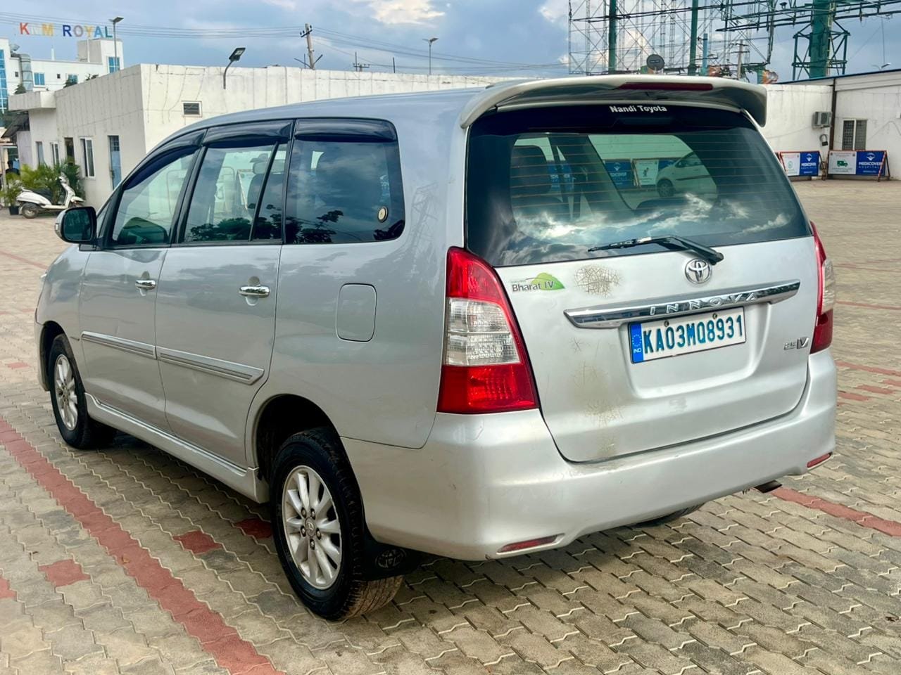 Toyota Innova 2.5 V 2012 Diesel