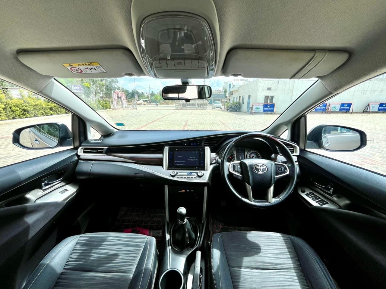 Toyota Innova Crysta 2.4 V Diesel | Best Used Car