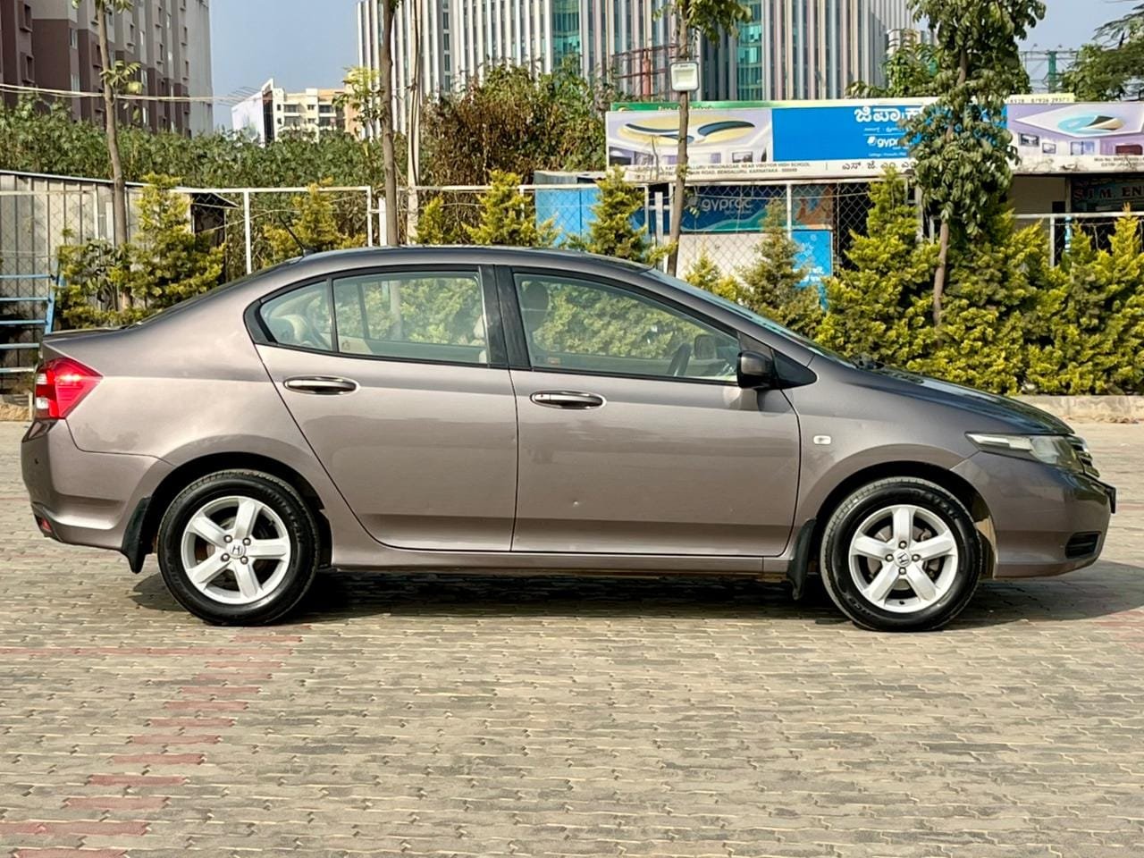Honda City 1.5 AT V Petrol 2013