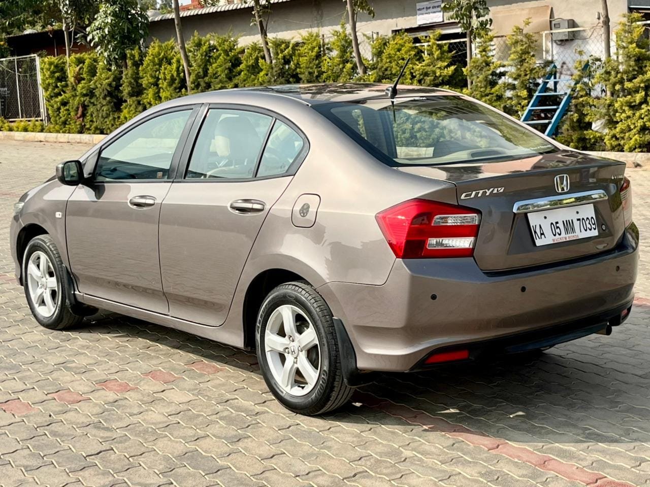 Honda City 1.5 AT V Petrol 2013